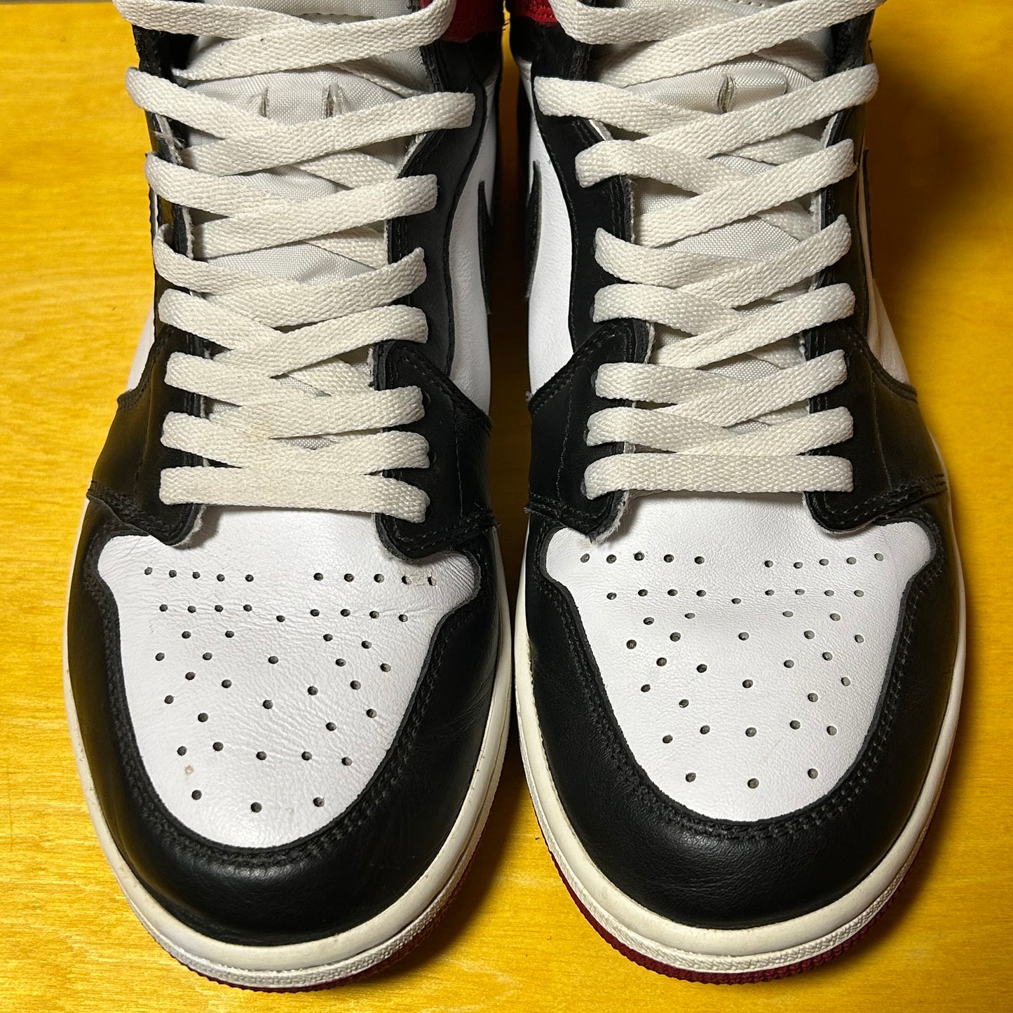 2016 Jordan 1 Hi OG “Black Toe”