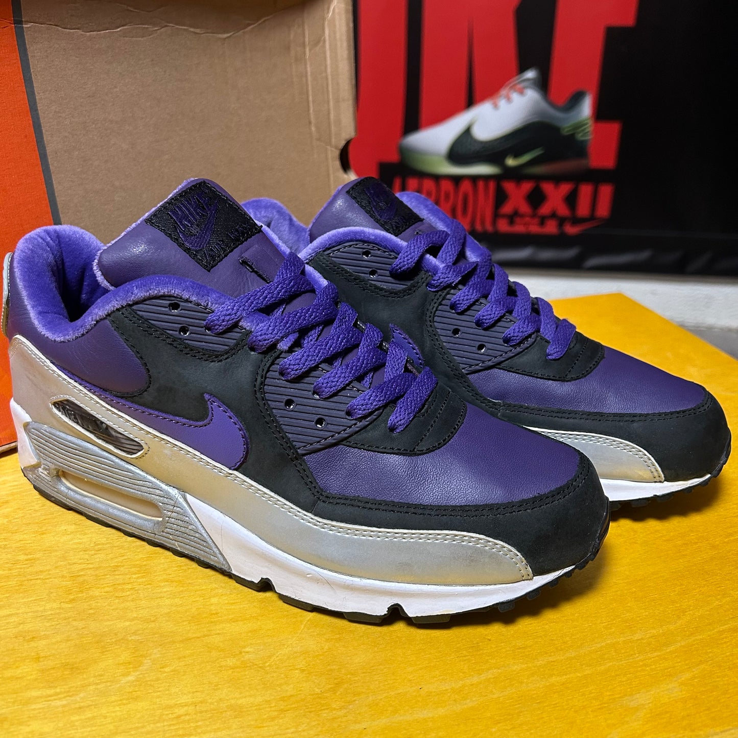 Rare Sample DS 2007 AM90 “Quasar”