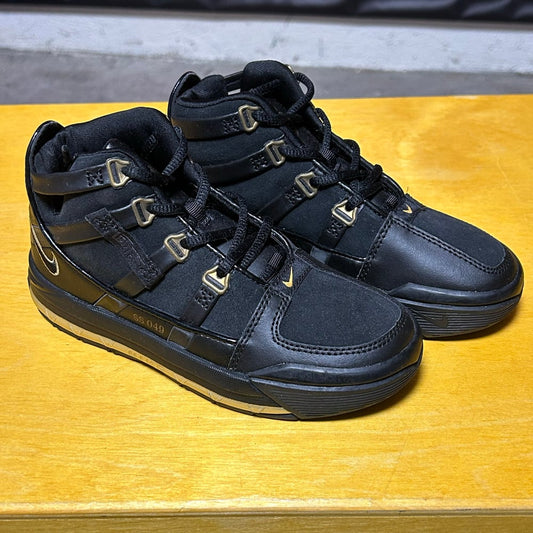 Deadstock Sample 2005 LeBron III "Salesman Sample"