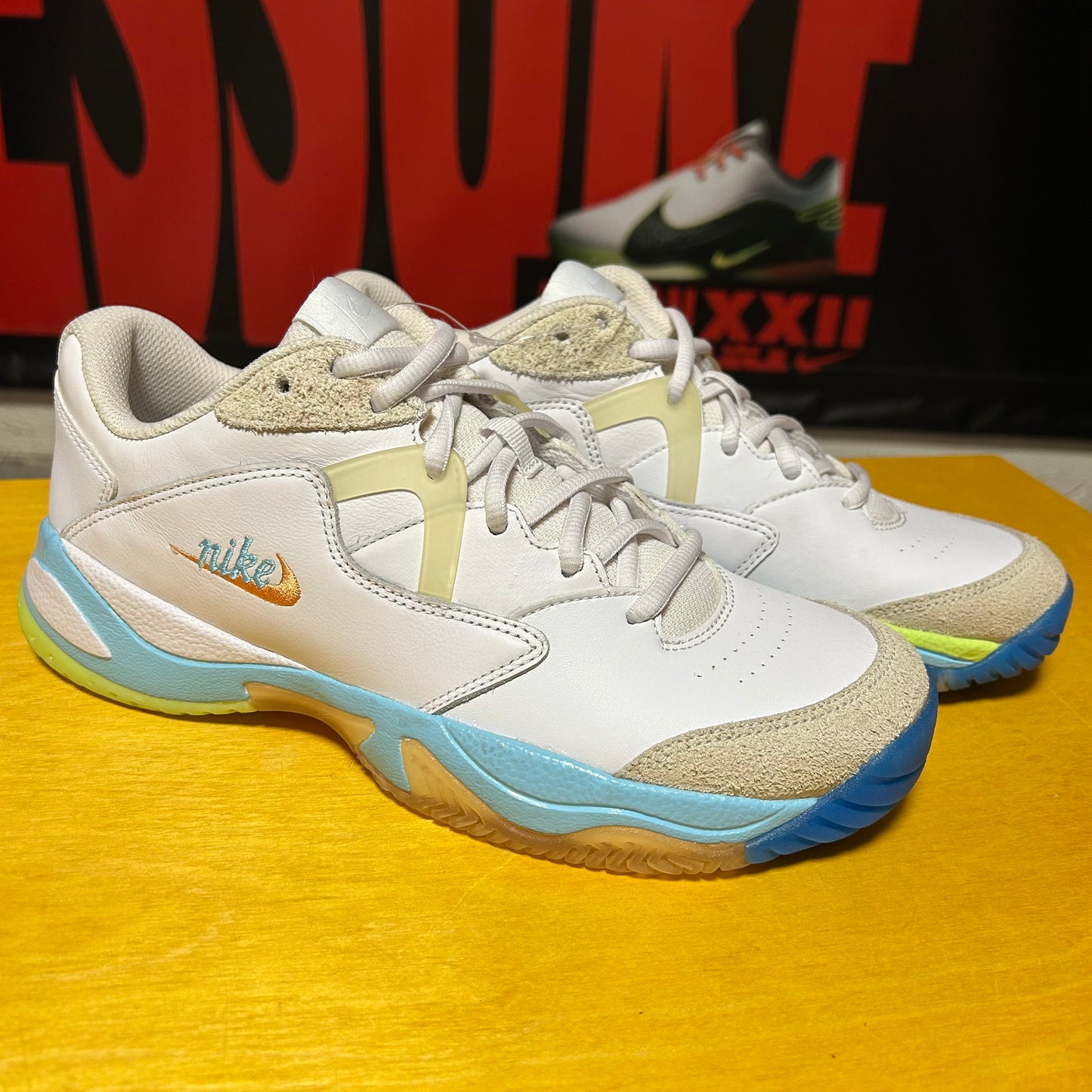 DS Brand New Sample 2018 Court 2 Lite