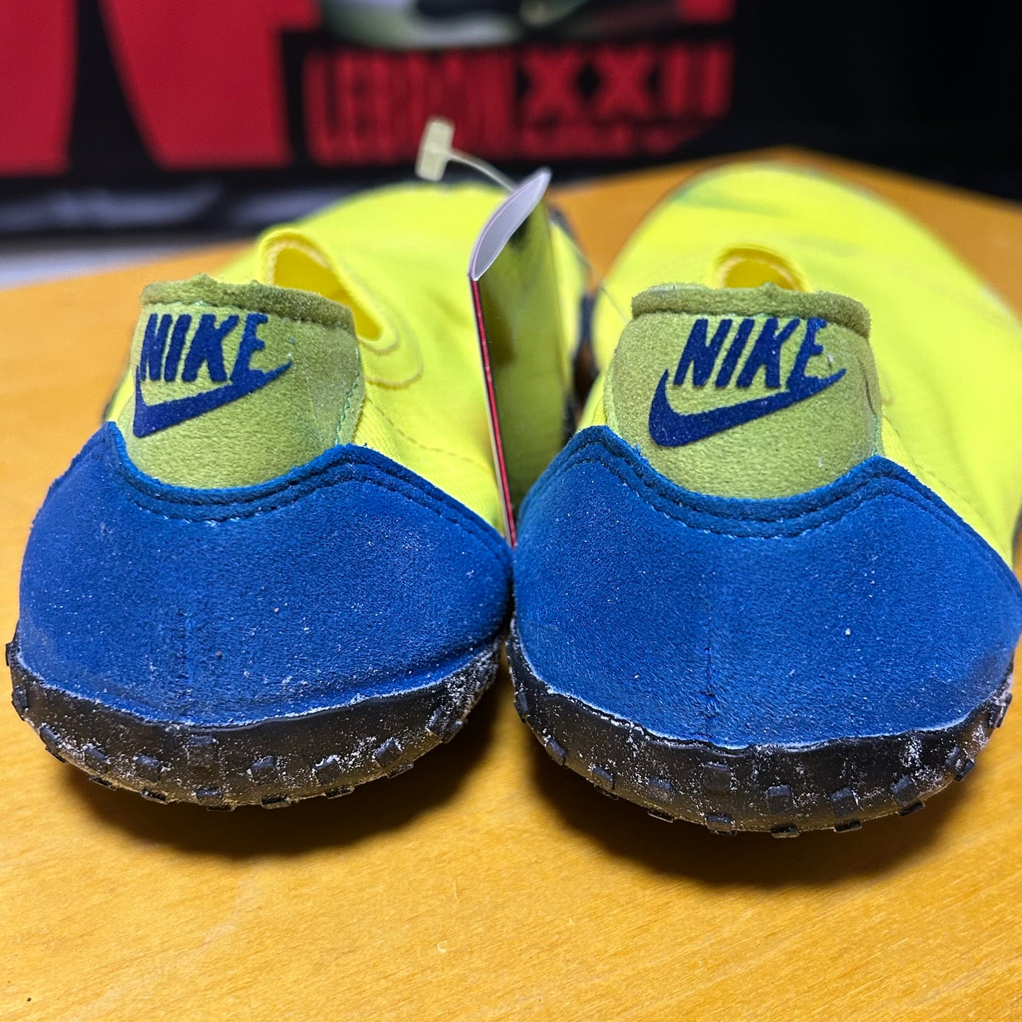 Deadstock Brand New Original 1990 Aqua Sock (Neon) Medium