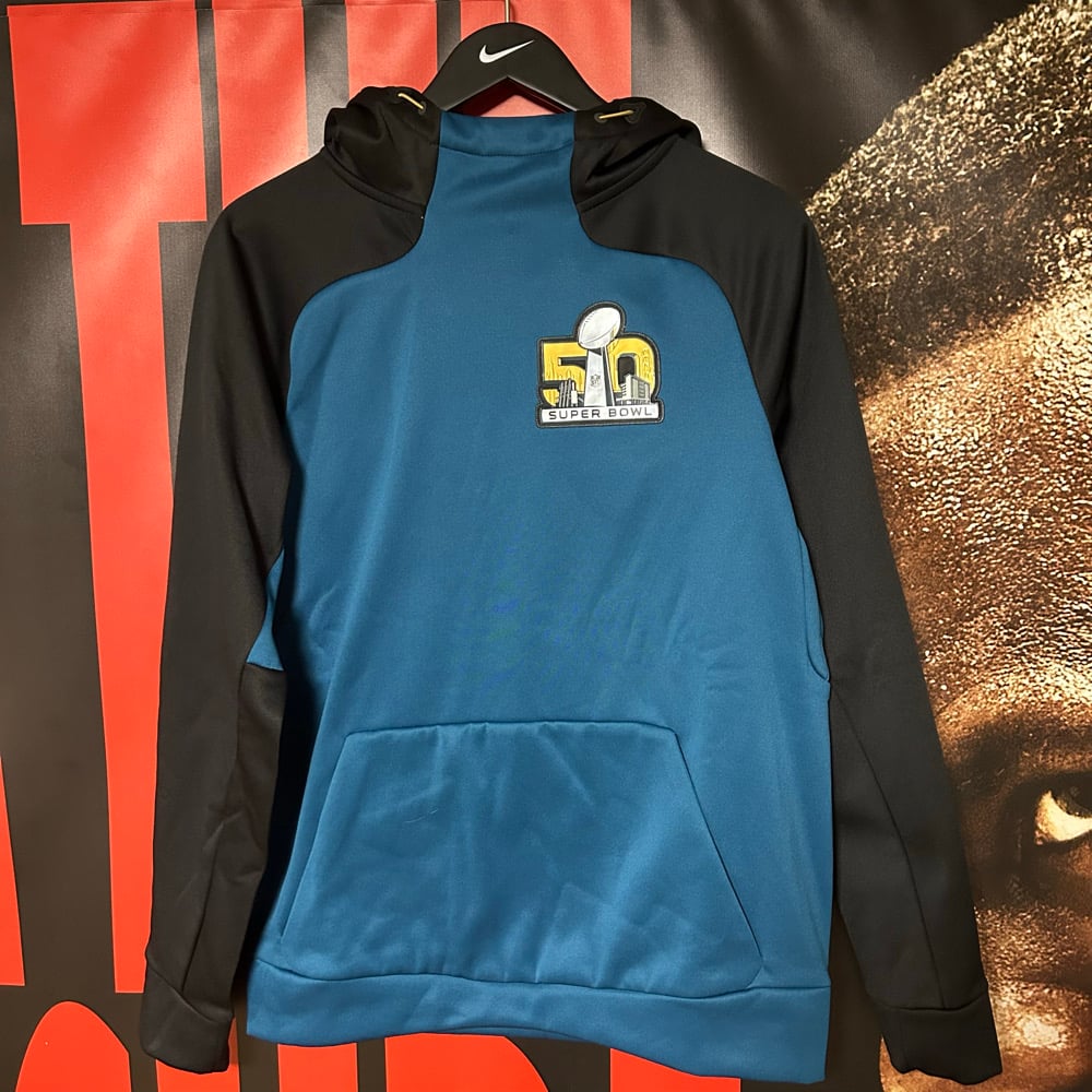 Brand New Promotional SuperBowl 50 Family & Friends Hoodie.