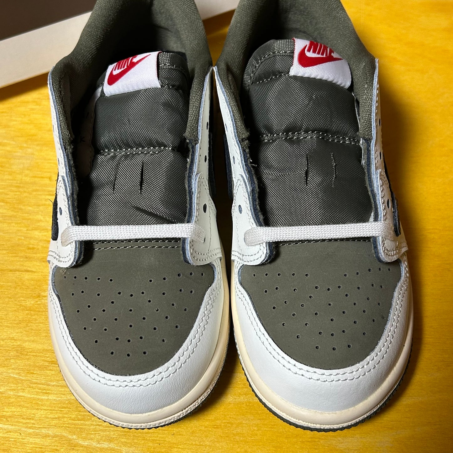 Brand New Travis Scott “ Reverse Olive” AJ1 10C