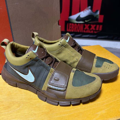 Rare DS Brand New 2005 “Futura” Free Run