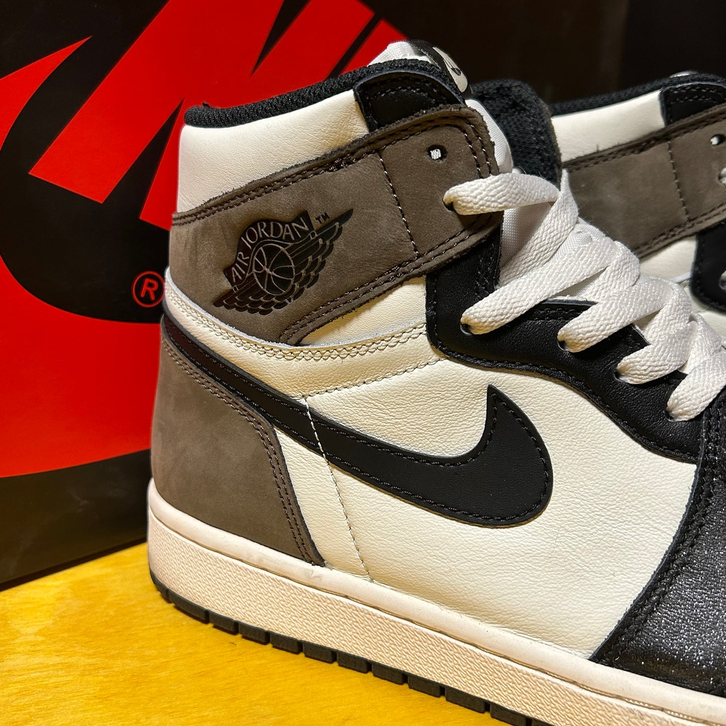 2020 Jordan 1 Hi OG “Mocha”