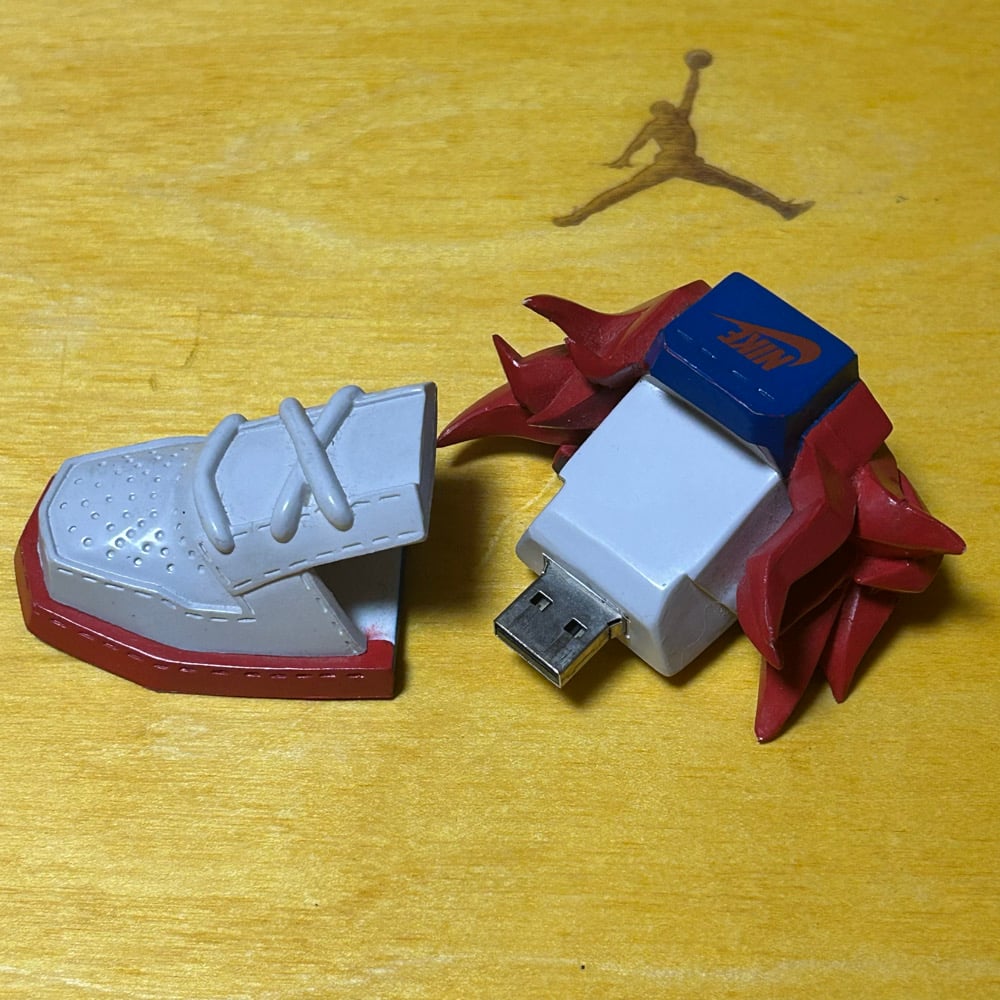 Rare Promotional 2008 "Be True" Dunk Flash Drive