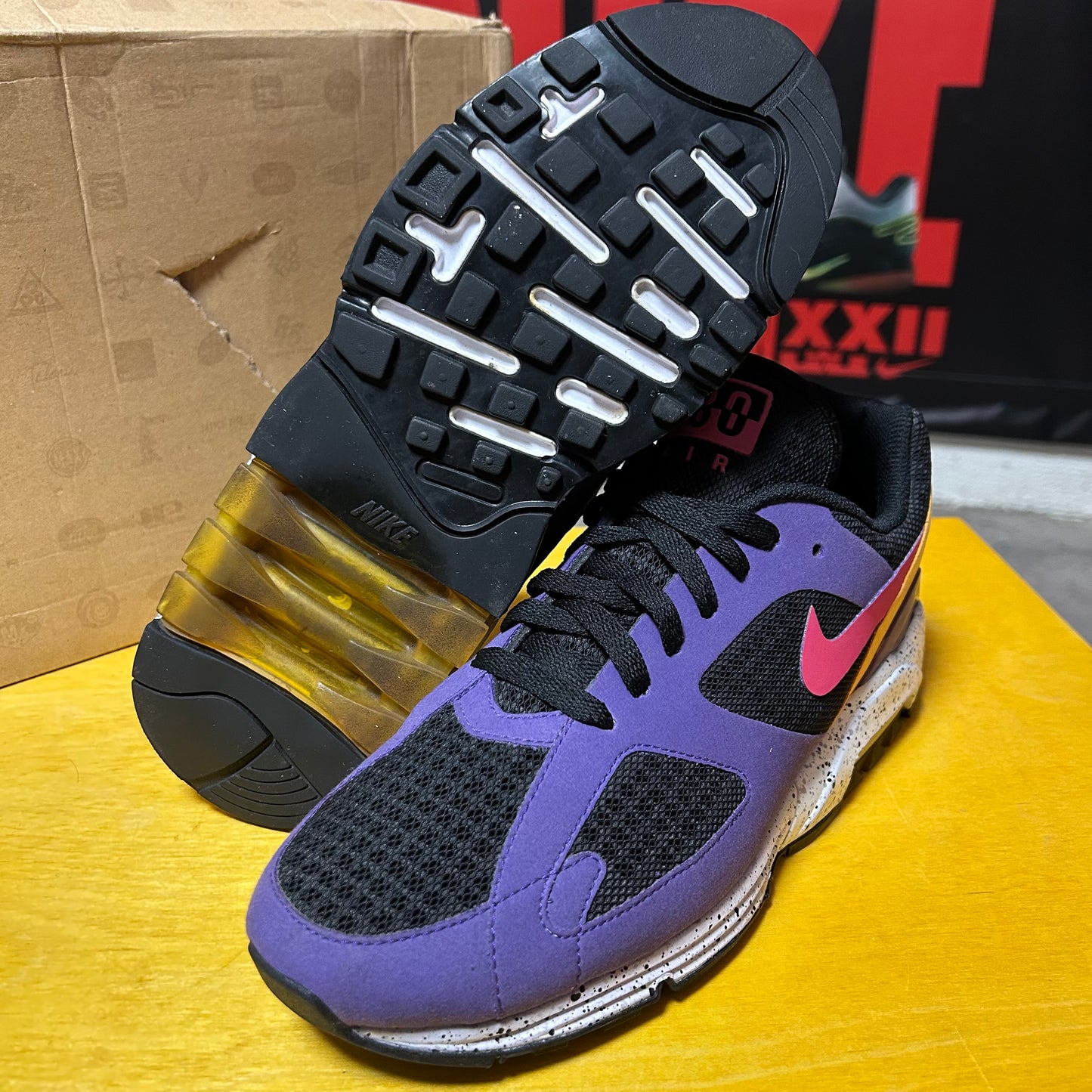 Rare 2010 Size? Collaboration Lunar AM180