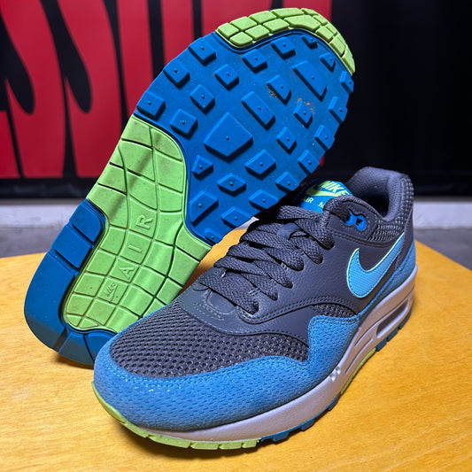 Rare Sample 2015 AM1