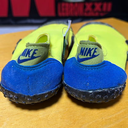 Deadstock Brand New Original 1990 Aqua Sock (Neon) Small