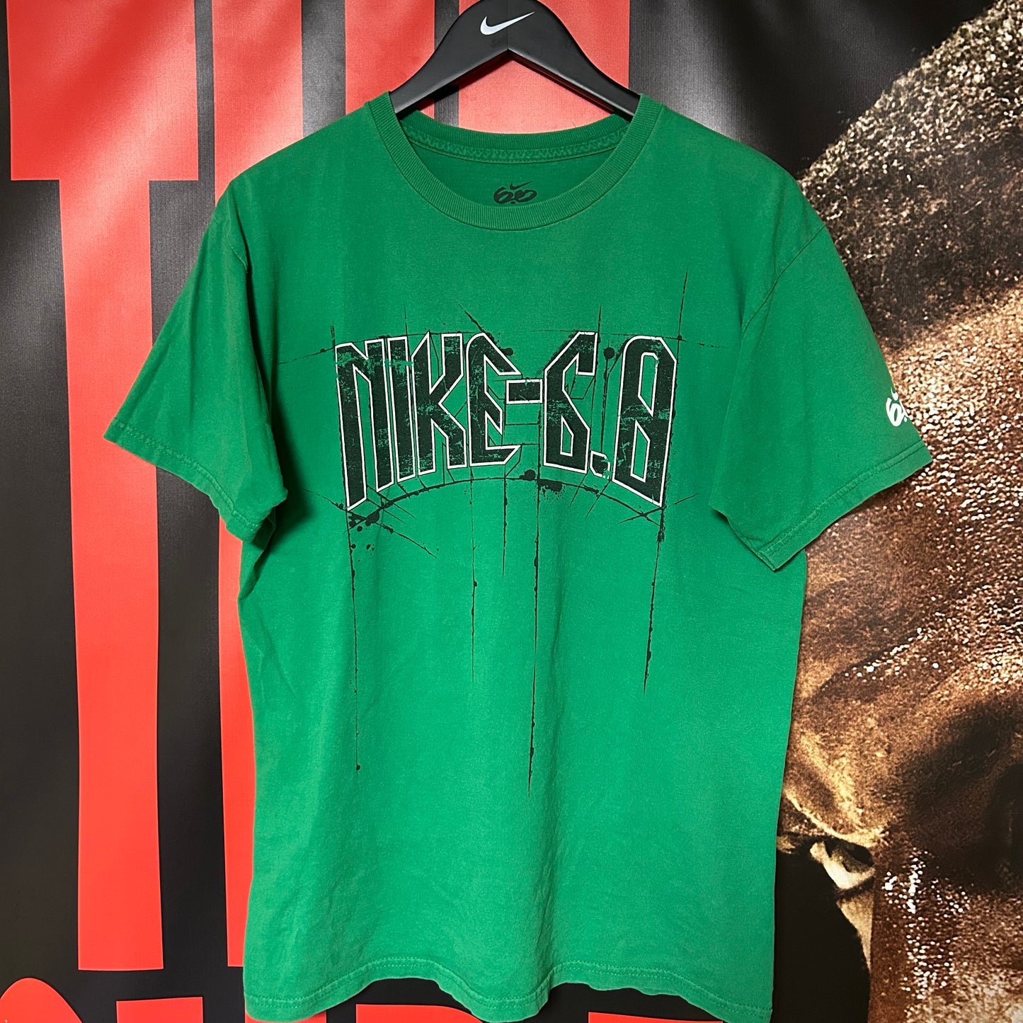 Mid 2000s 6.0 Graphic Logo Tee