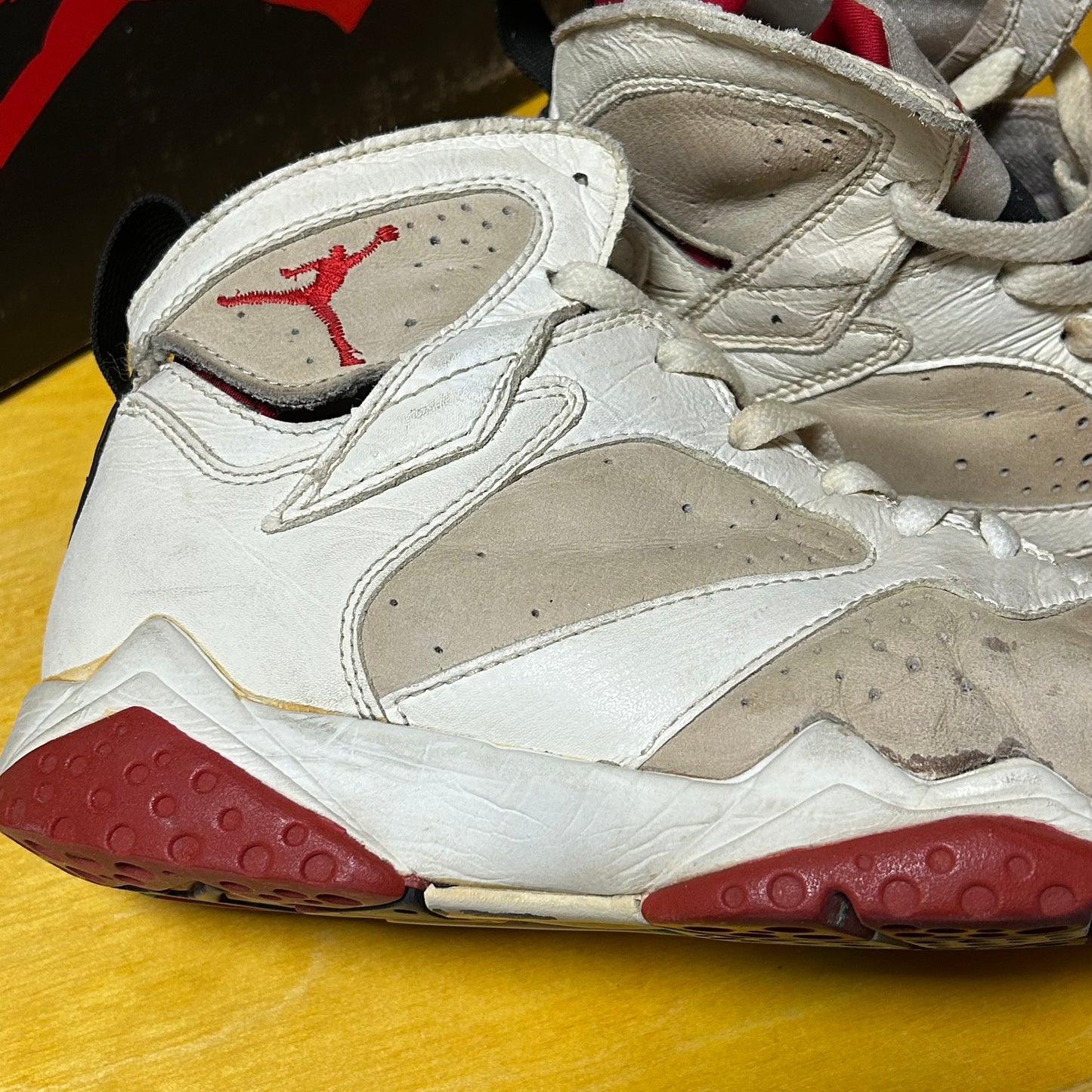 Rare Original 1992 Jordan VII "Hare"