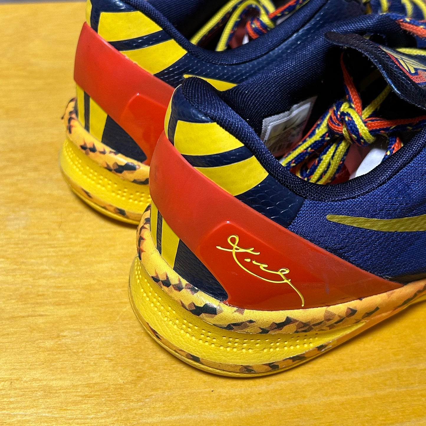 2013 Kobe 8 Barcelona Tiger