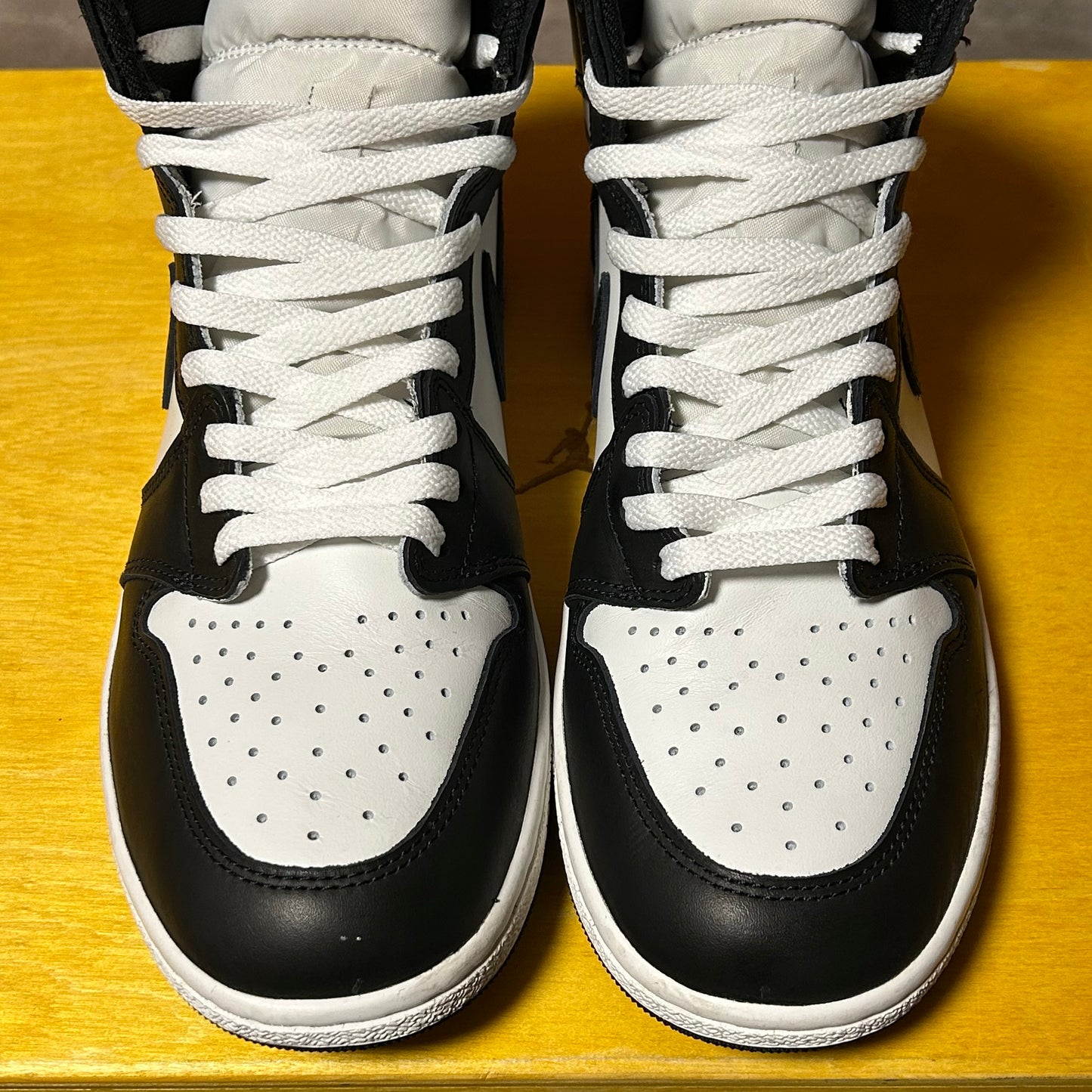 2023 Jordan 1 Hi OG "Black/White"