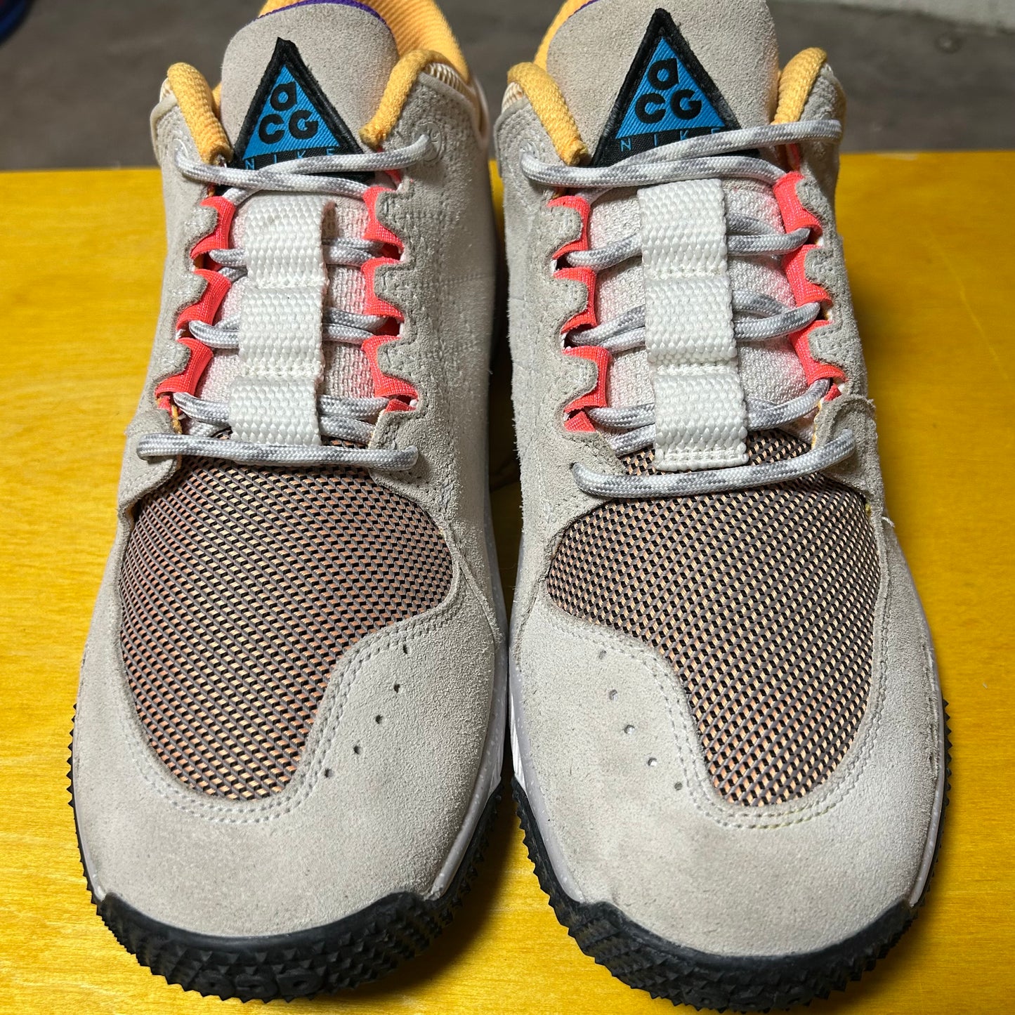 ACG Dog Mountain White Black Laser Summit