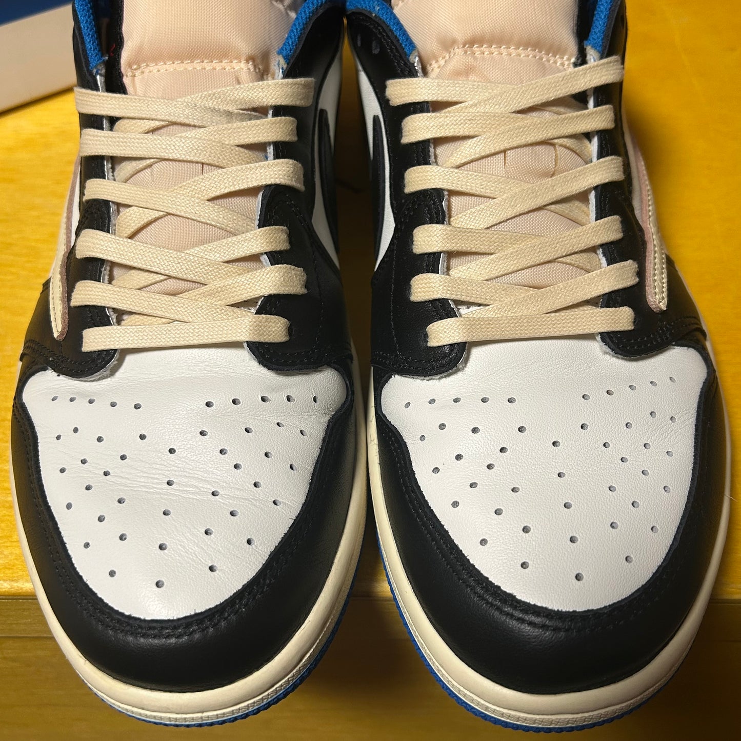 2021 Jordan 1 Low Travis Fragment (Size 11)