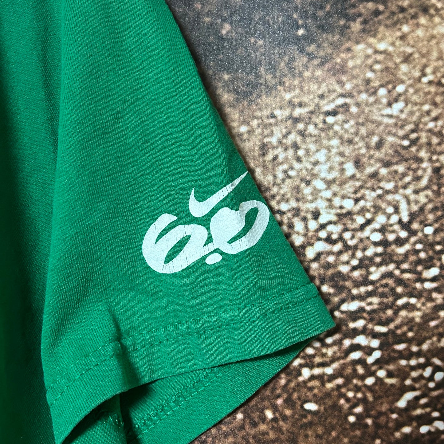 Mid 2000s 6.0 Graphic Logo Tee