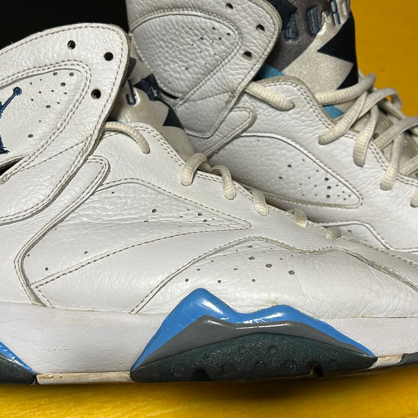 2015 AJ VII "French Blue"