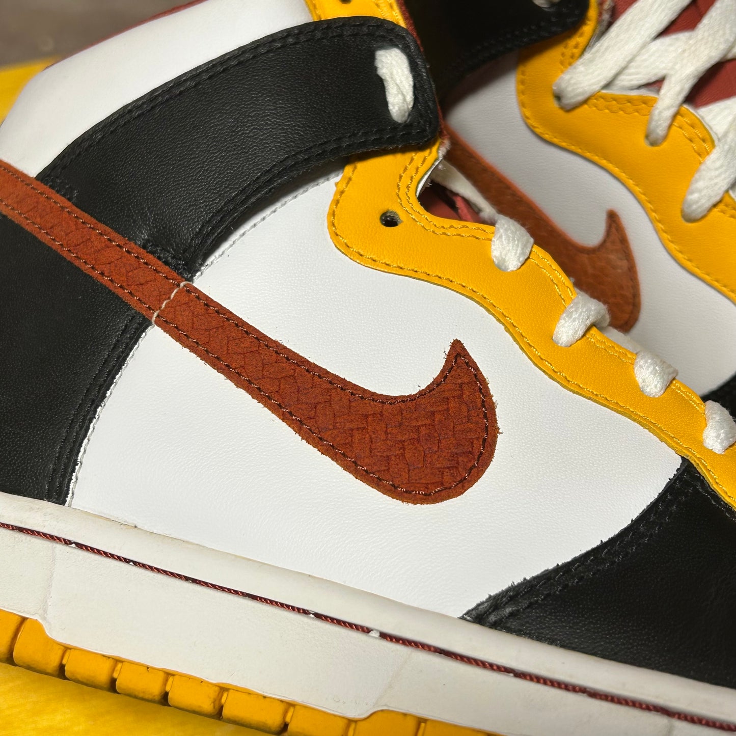 Rare 2007 Dunk High Black/Orange-Blaze