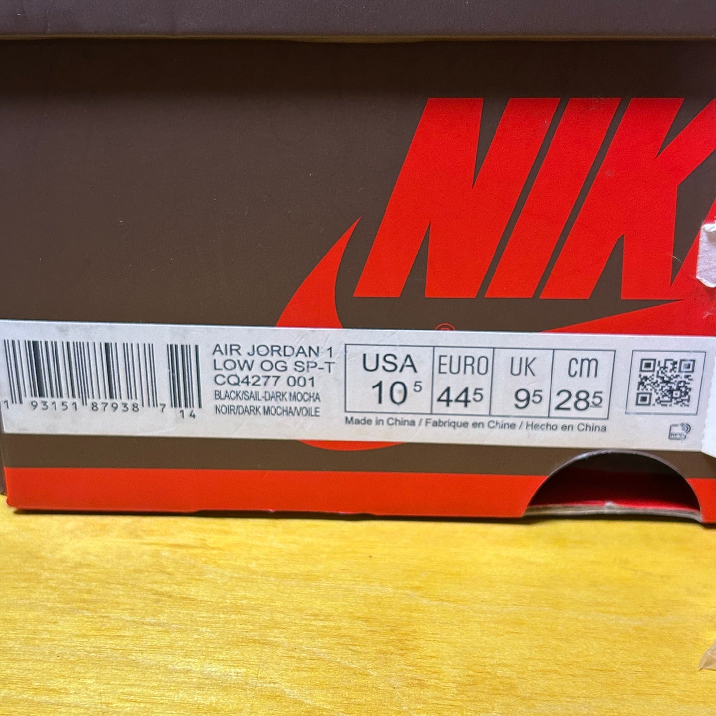 2019 Jordan 1 Low Travis “Mocha”