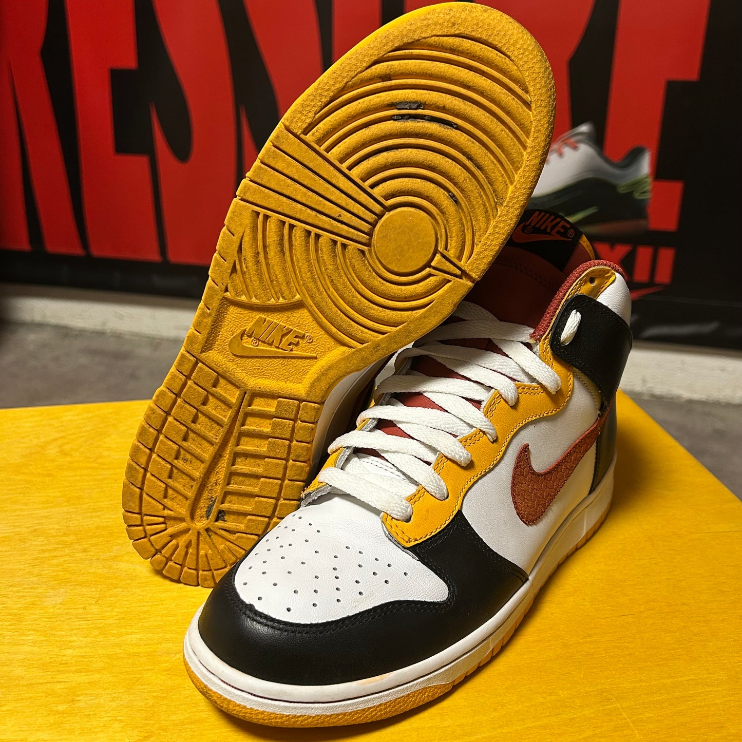Rare 2007 Dunk High Black/Orange-Blaze