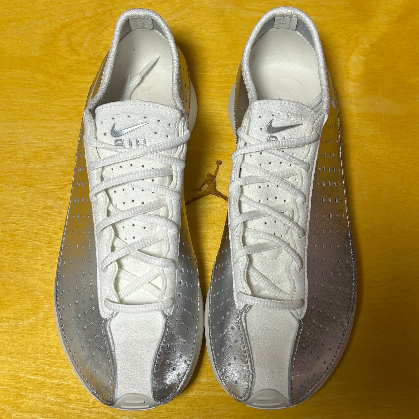 DS Brand New 2025 SuperFly White Summit Silver