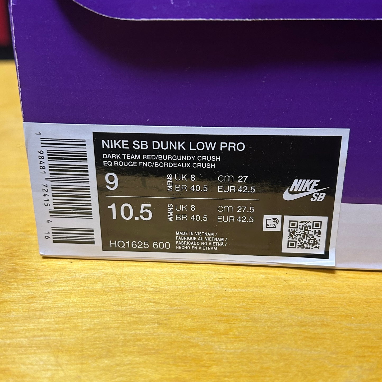 Deadstock Brand New SB Dunk Low Dark Team Red