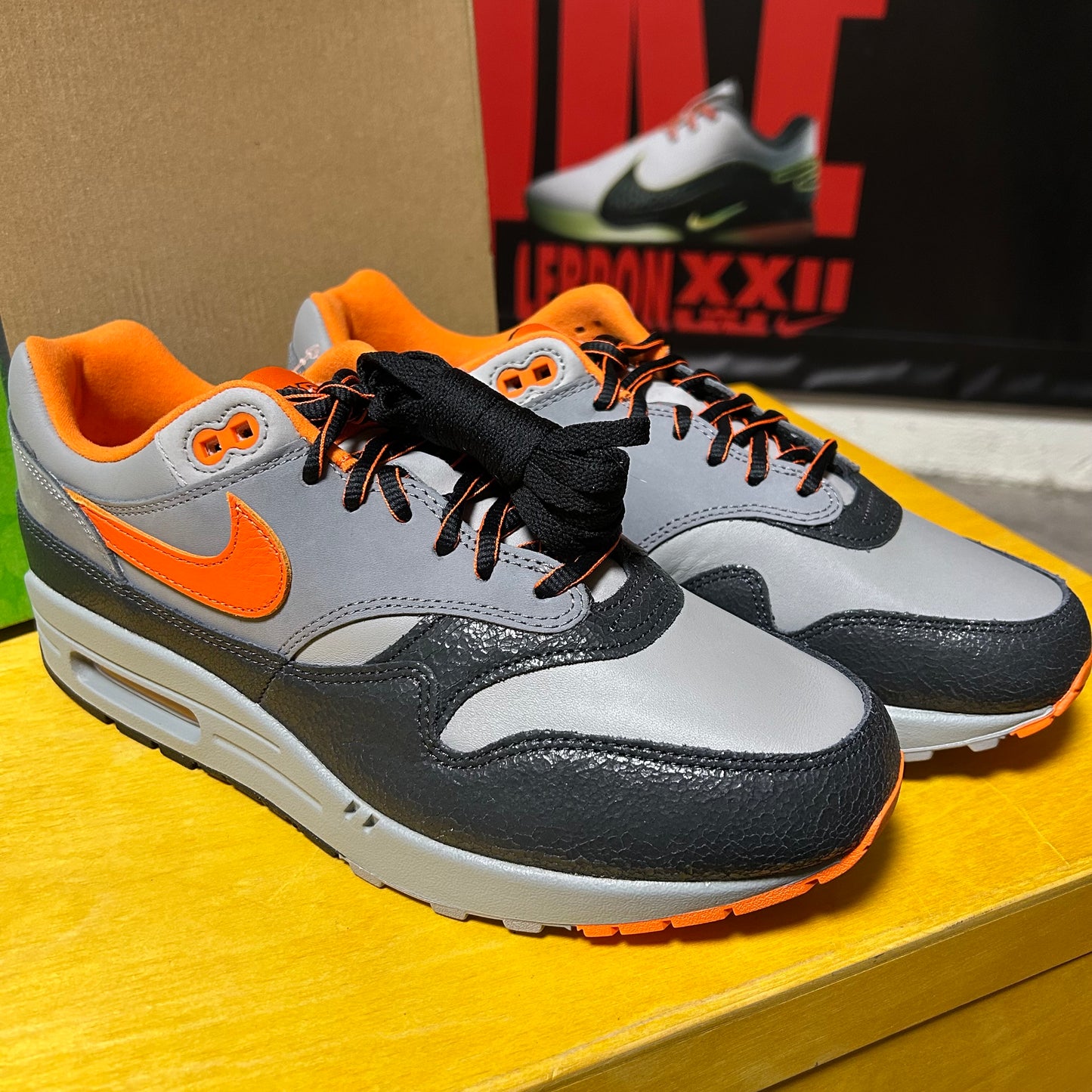 DS Brand New “HUF” SF AM1