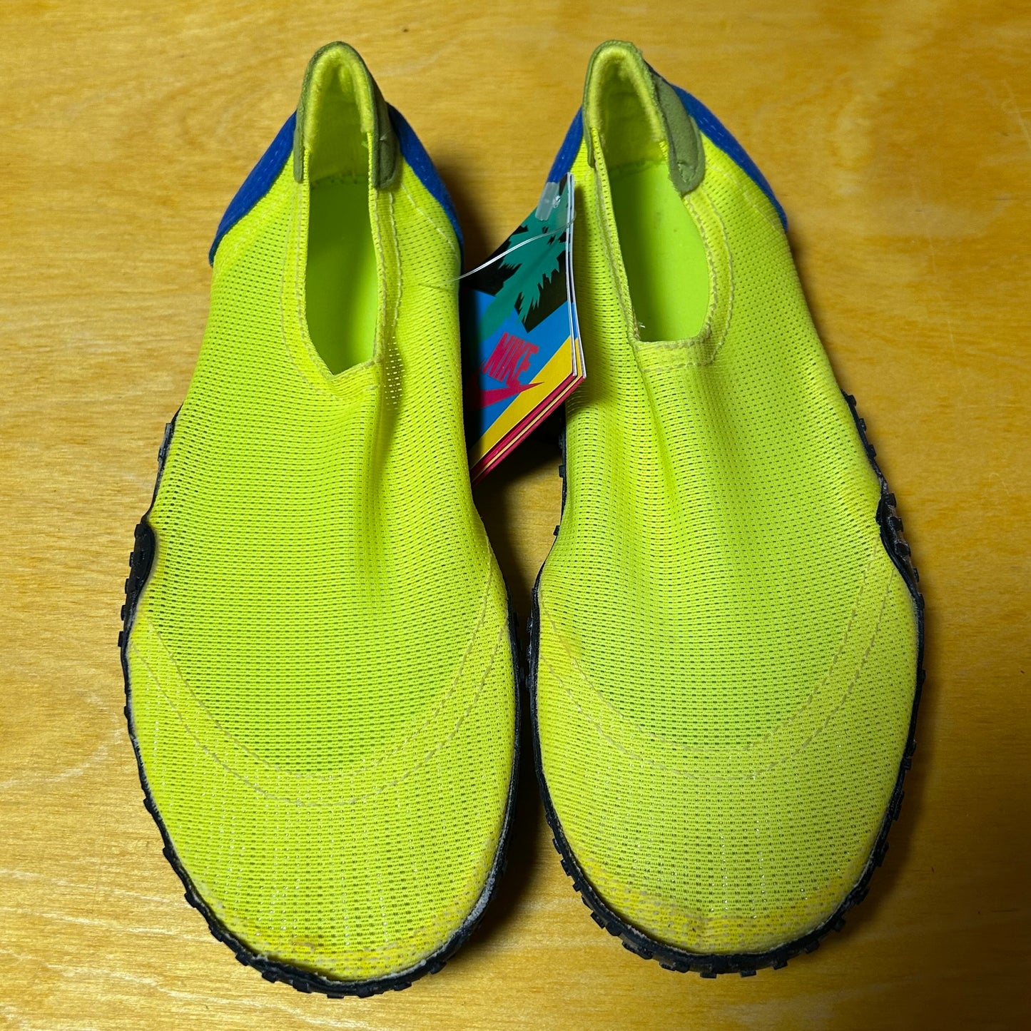 Deadstock Brand New Original 1990 Aqua Sock (Neon) Small