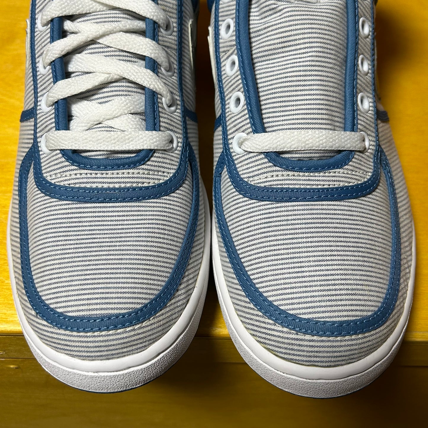 Non Sample DS 2003 Geoff McFetridge Vandal