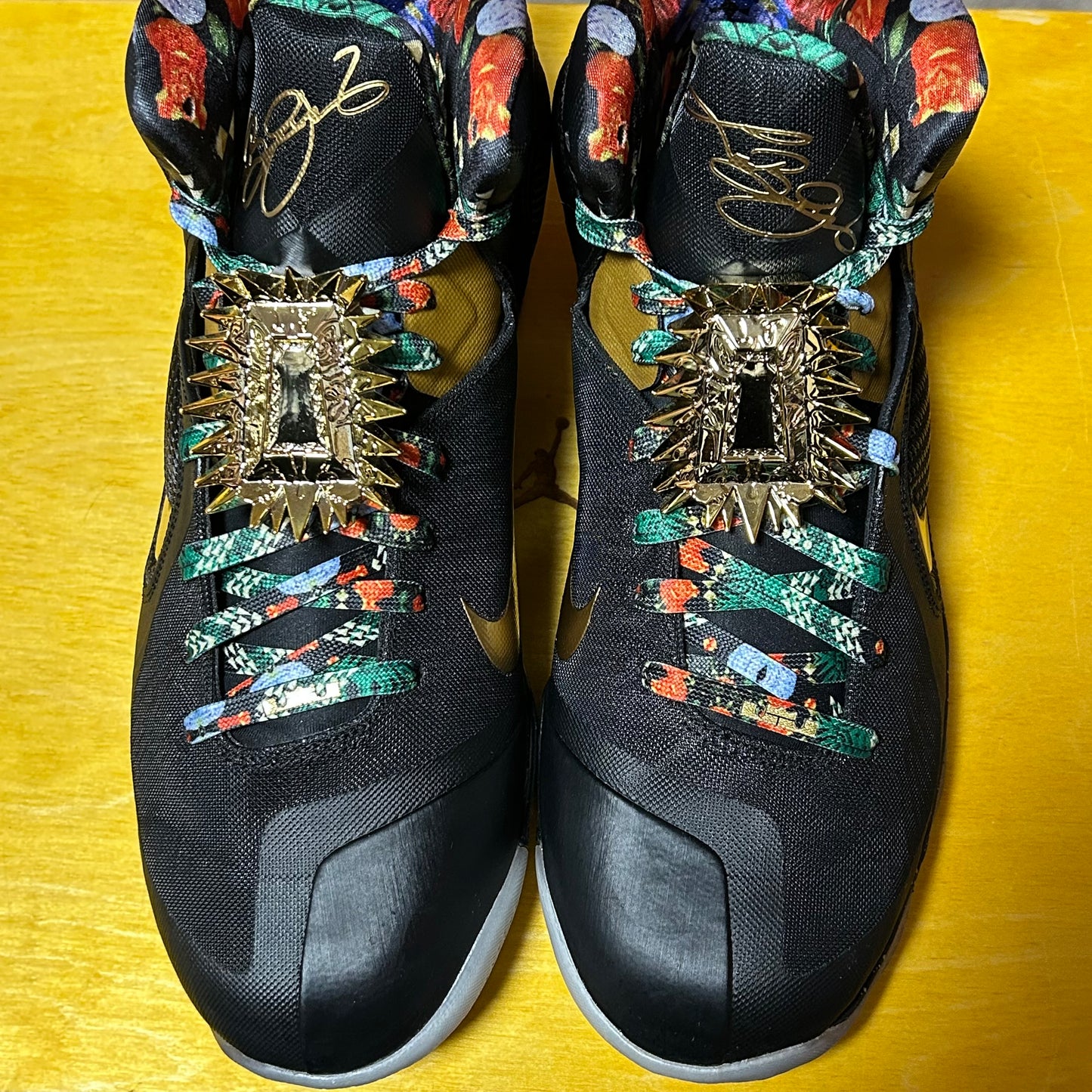 2022 Watch The Throne LeBron IX